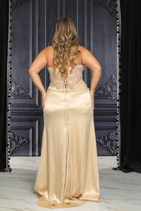 Nicole Dress Plus