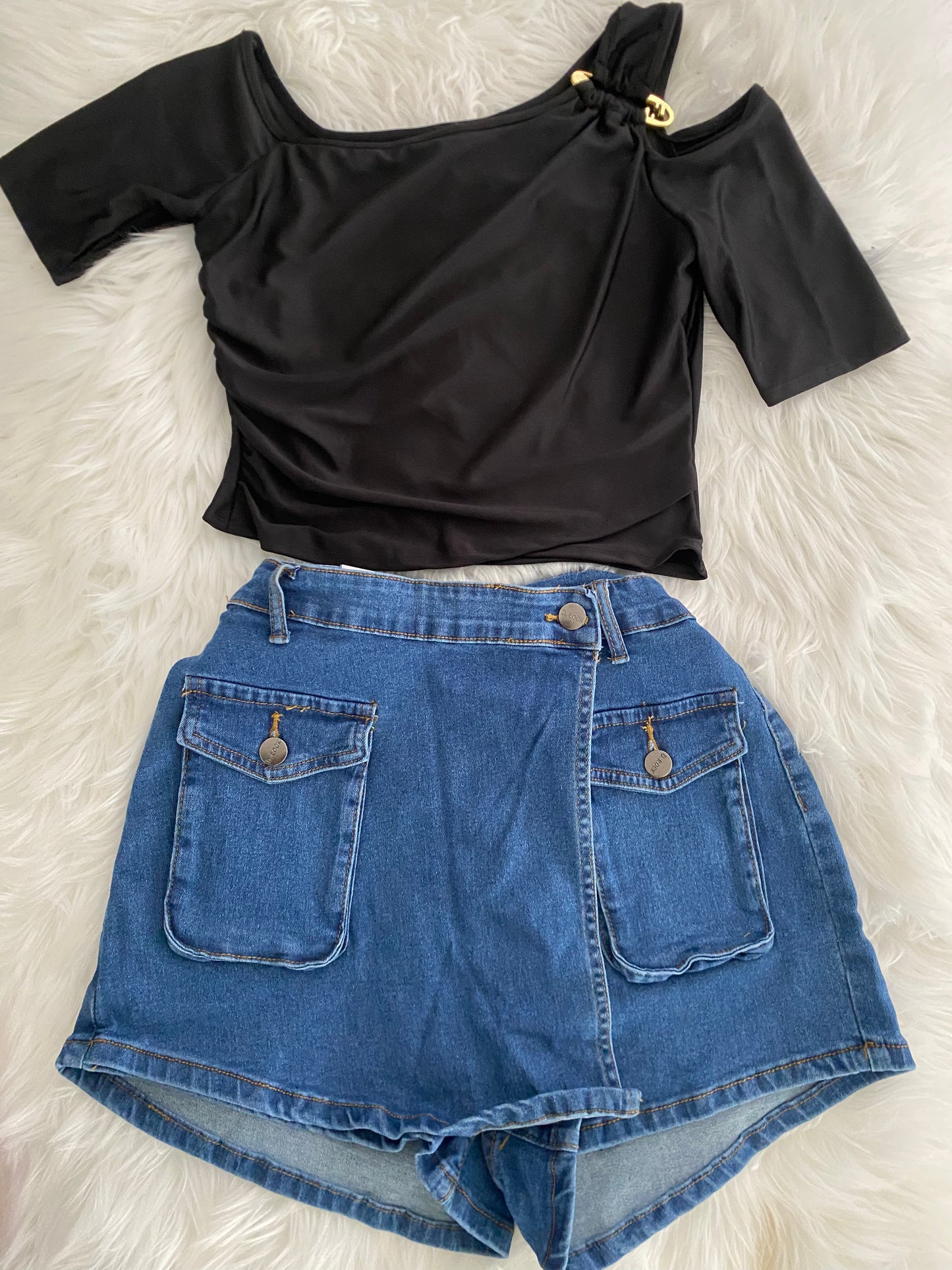 Gold Pin Top