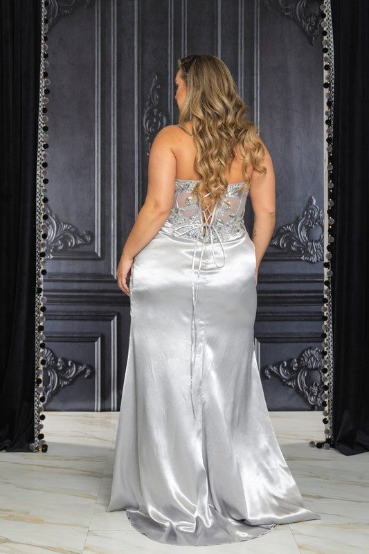 Nicole Dress Plus