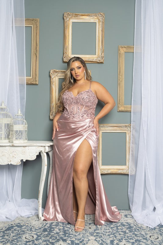 Nicole Dress Plus